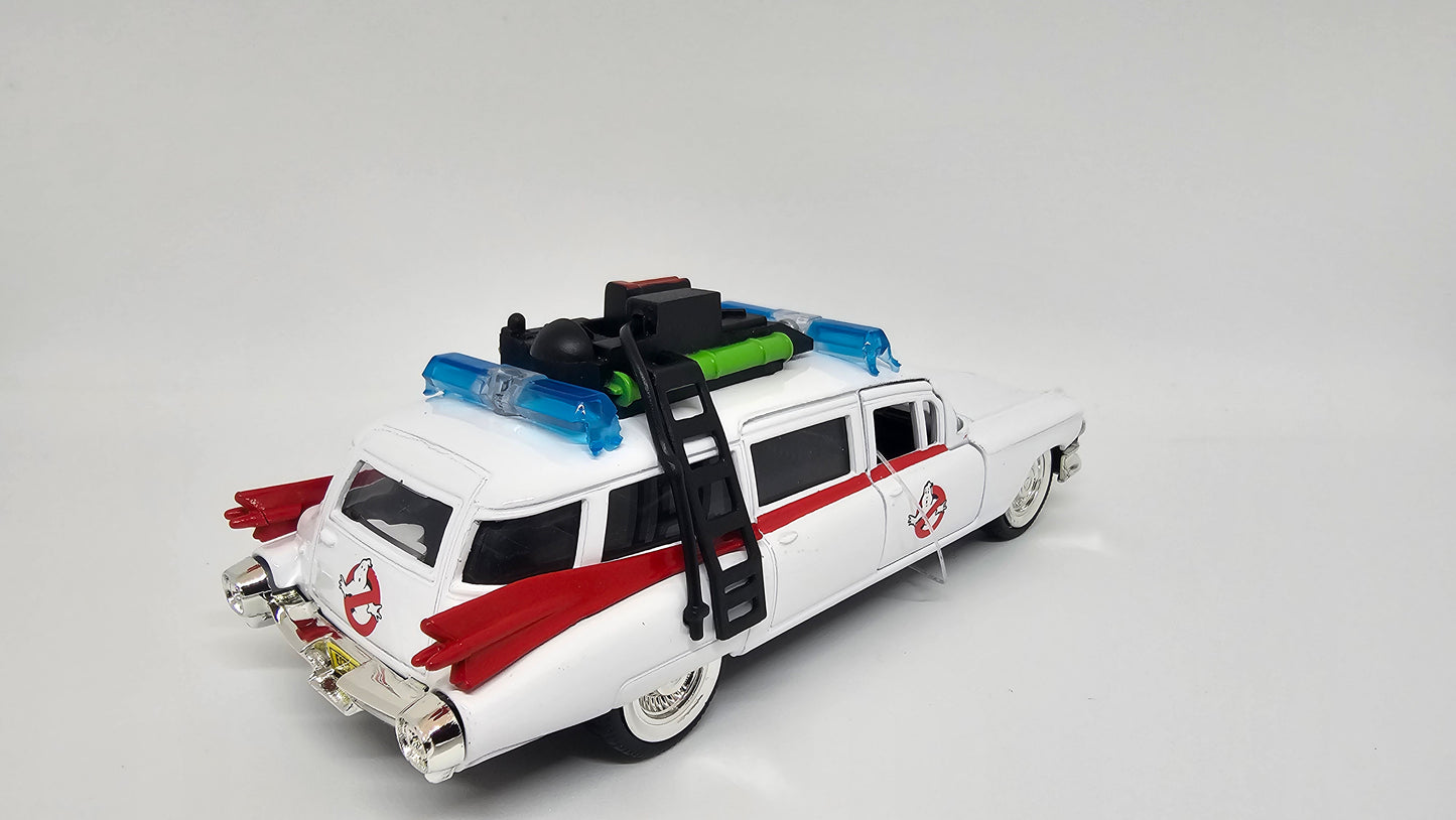 Auto Cazafantasmas Ecto-1 Metal Escala 1/32 Jada