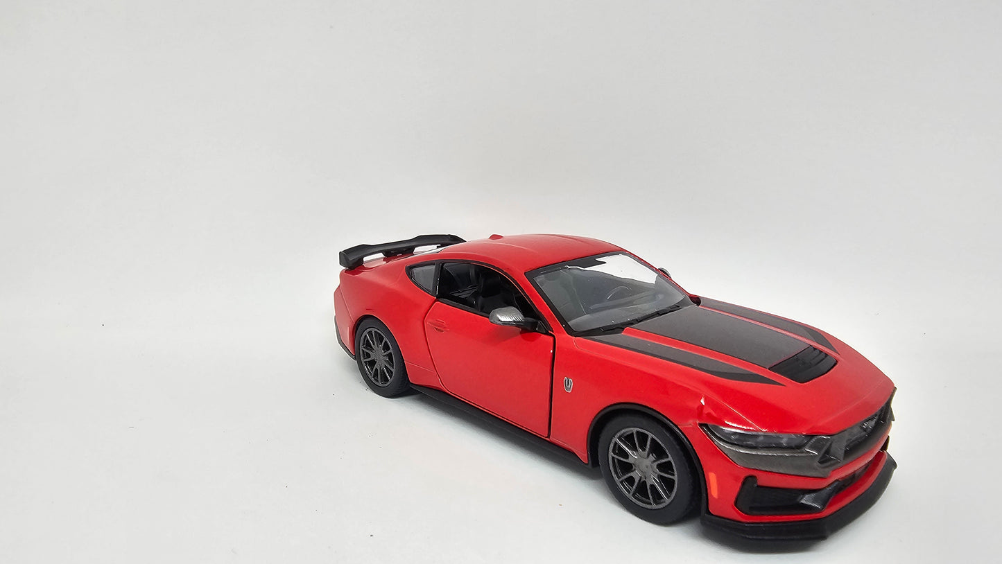 Ford Mustang Dark Horse (2024) Escala 1/38 Kinsmart