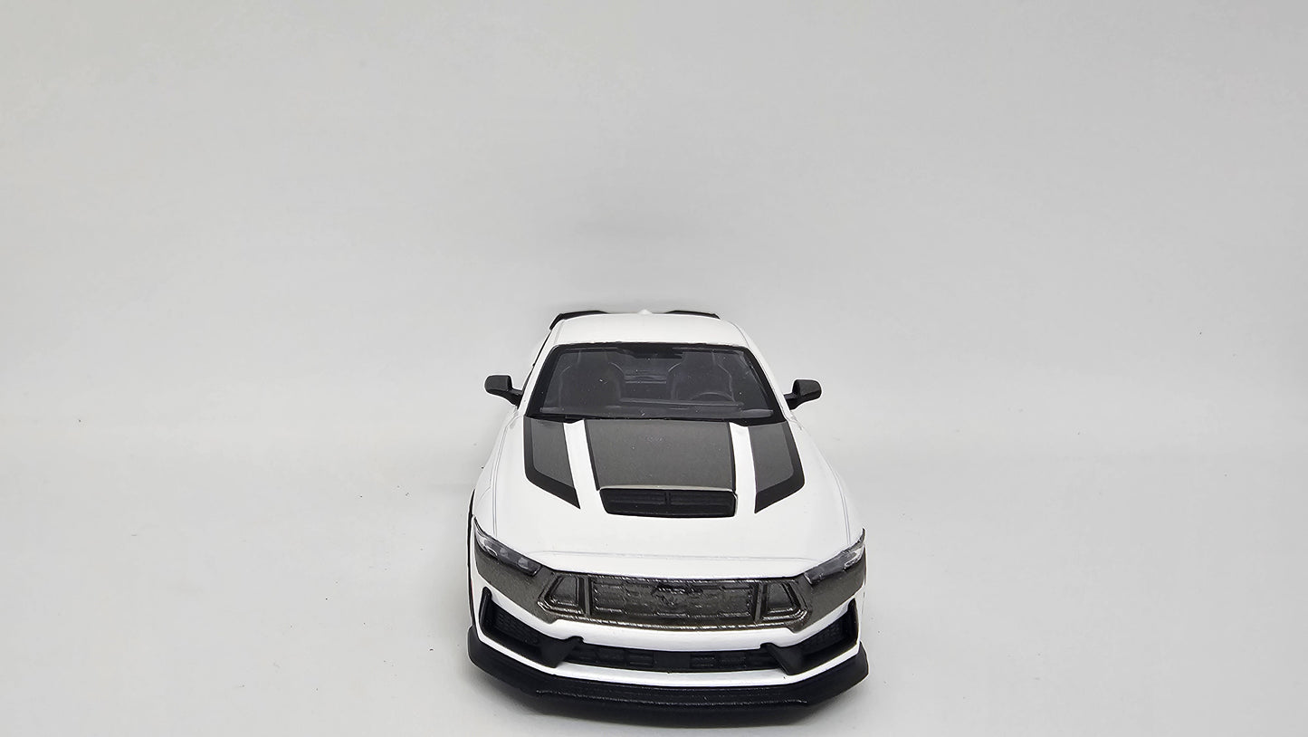 Ford Mustang Dark Horse (2024) Escala 1/38 Kinsmart