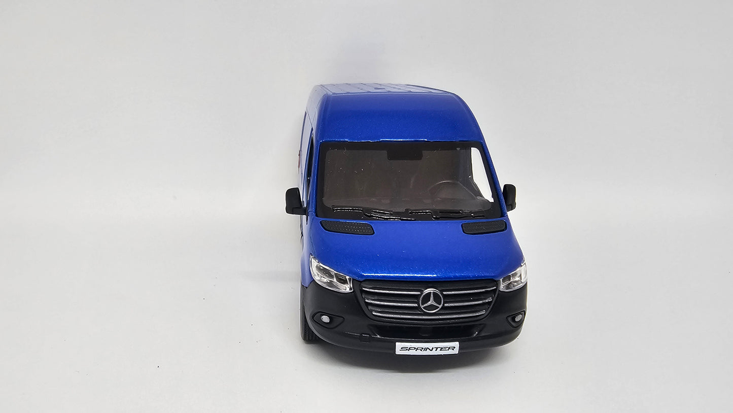 Mercedes Benz Sprinter Furgon Techo Alto Escala 1/48 Kinsmart