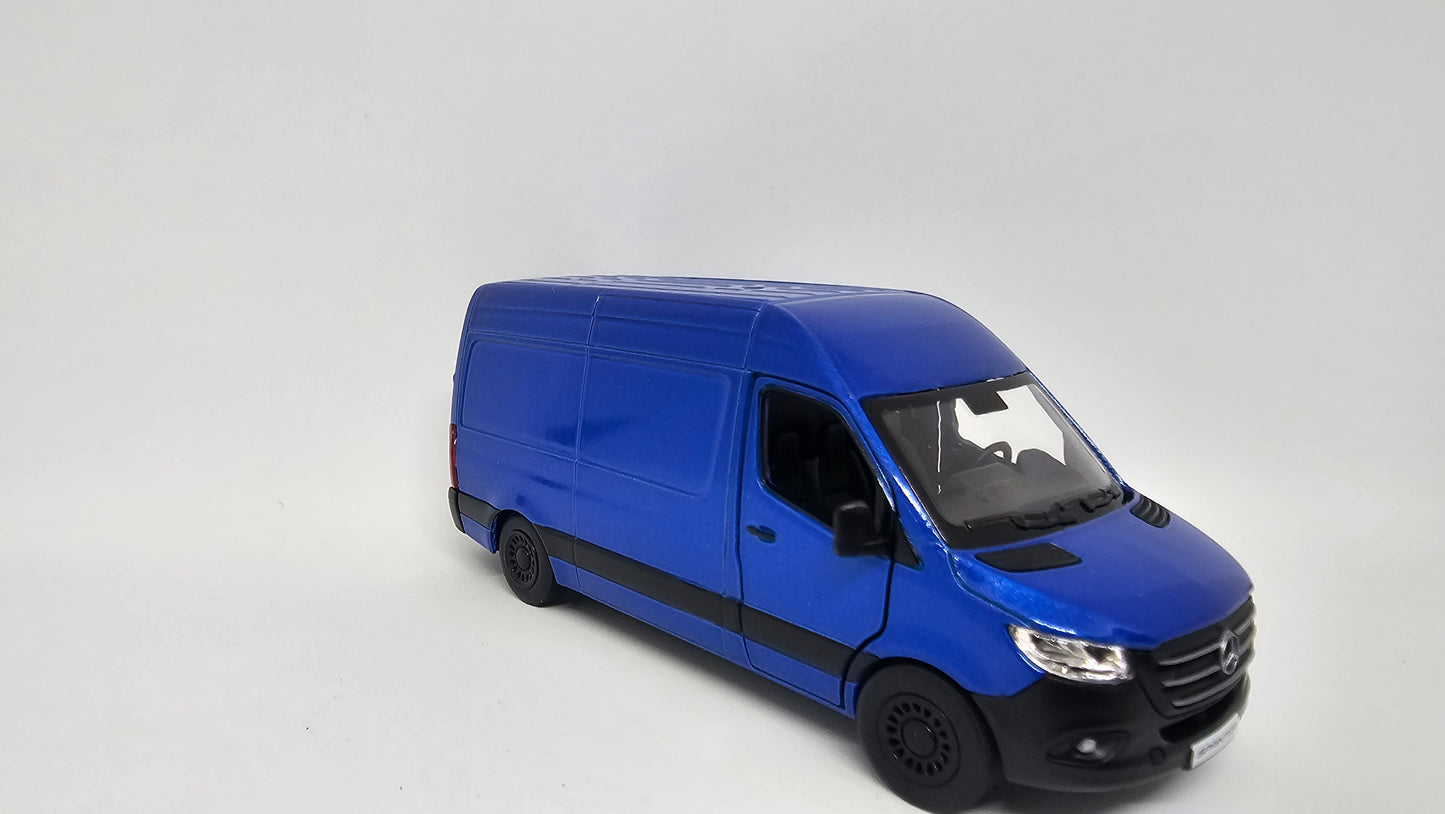 Mercedes Benz Sprinter Furgon Techo Alto Escala 1/48 Kinsmart