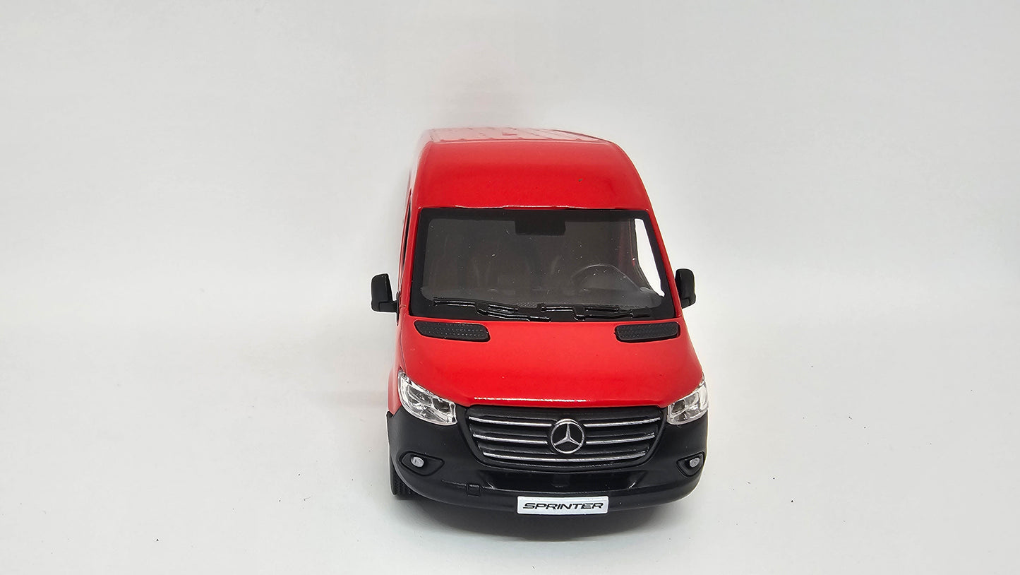 Mercedes Benz Sprinter Furgon Techo Alto Escala 1/48 Kinsmart