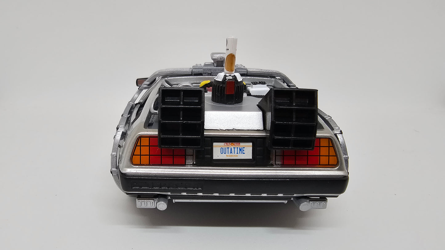 Delorean Volver Al Futuro II Volador Escala 1/24 WELLY