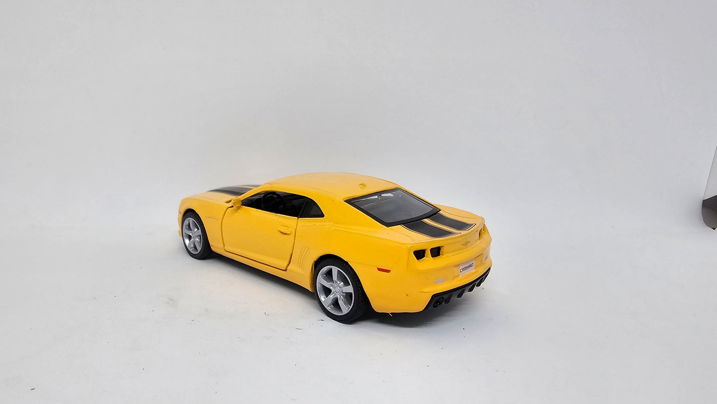 Chevrolet Camaro 2010 "Bumblebee" Transformers Escala 1/38 MSZ