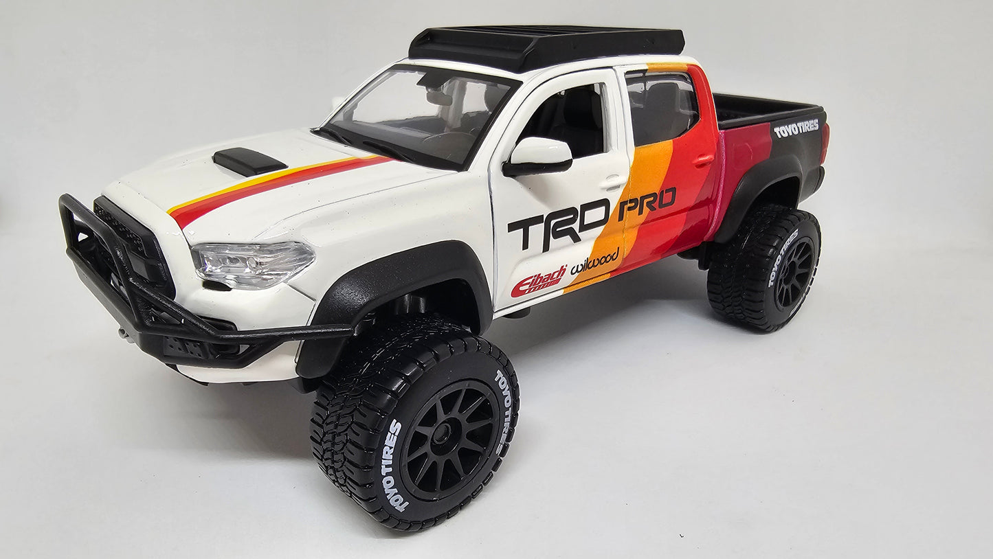 Toyota Tacoma TRD PRO - Escala 1/24 - Maisto (sin caja)