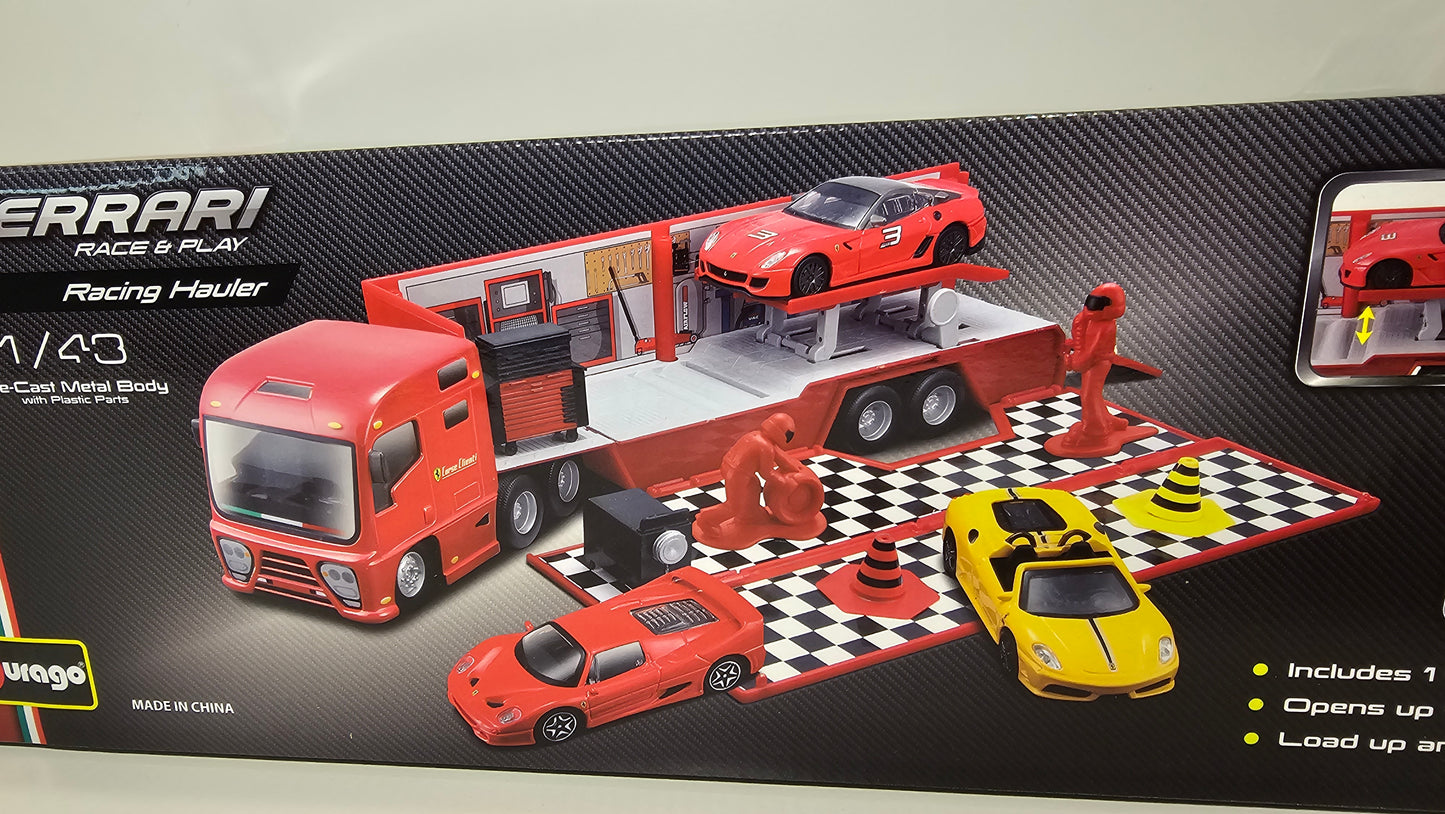 Camion Scuderia Ferrari Hauler con Accesorios- Burago