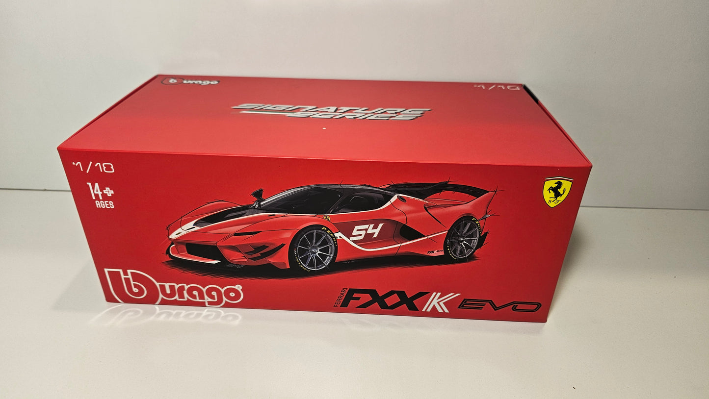 Ferrari FXXK EVO - Escala 1/18 - Burago