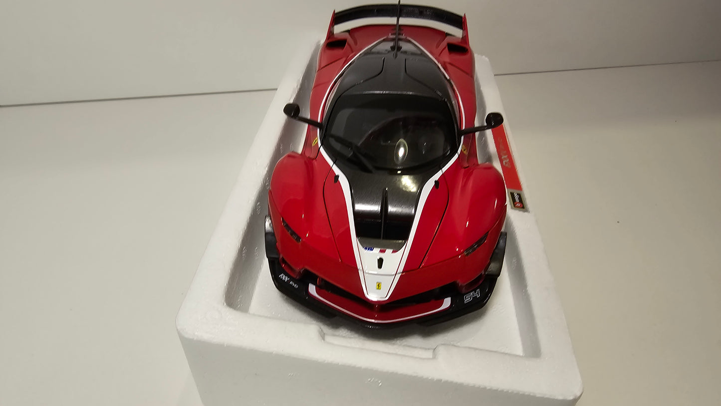 Ferrari FXXK EVO - Escala 1/18 - Burago
