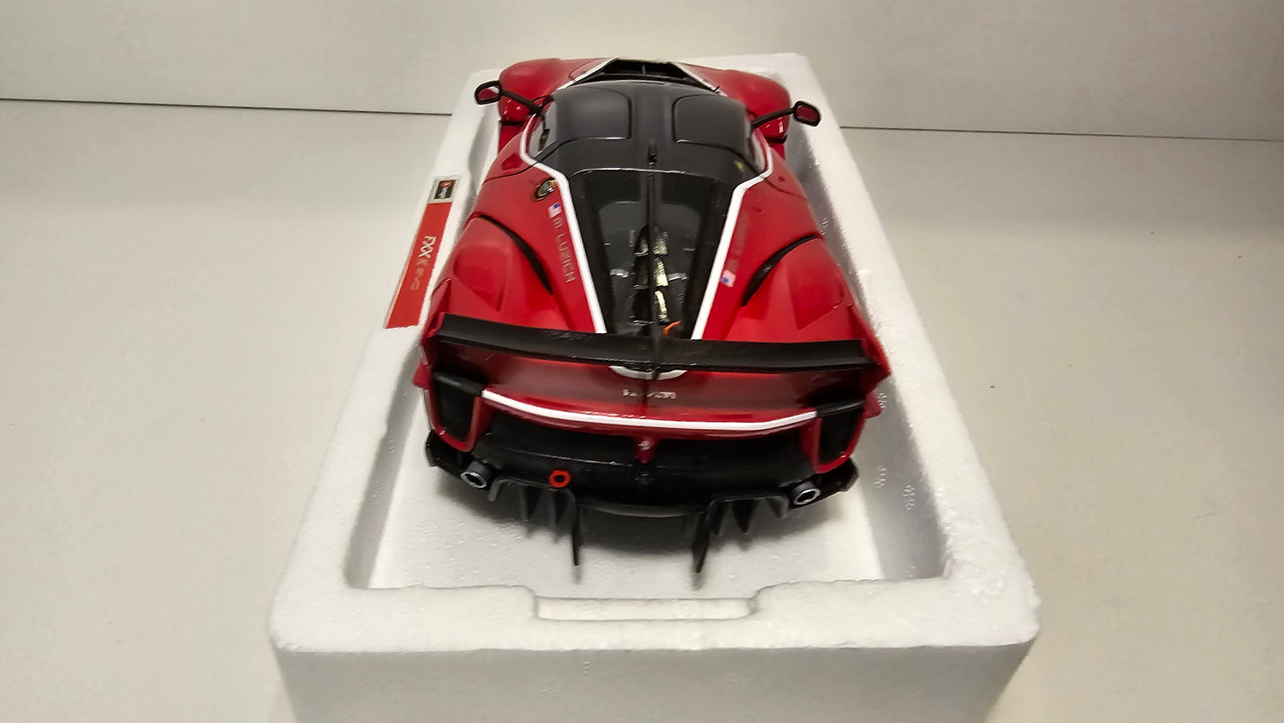 Ferrari FXXK EVO - Escala 1/18 - Burago