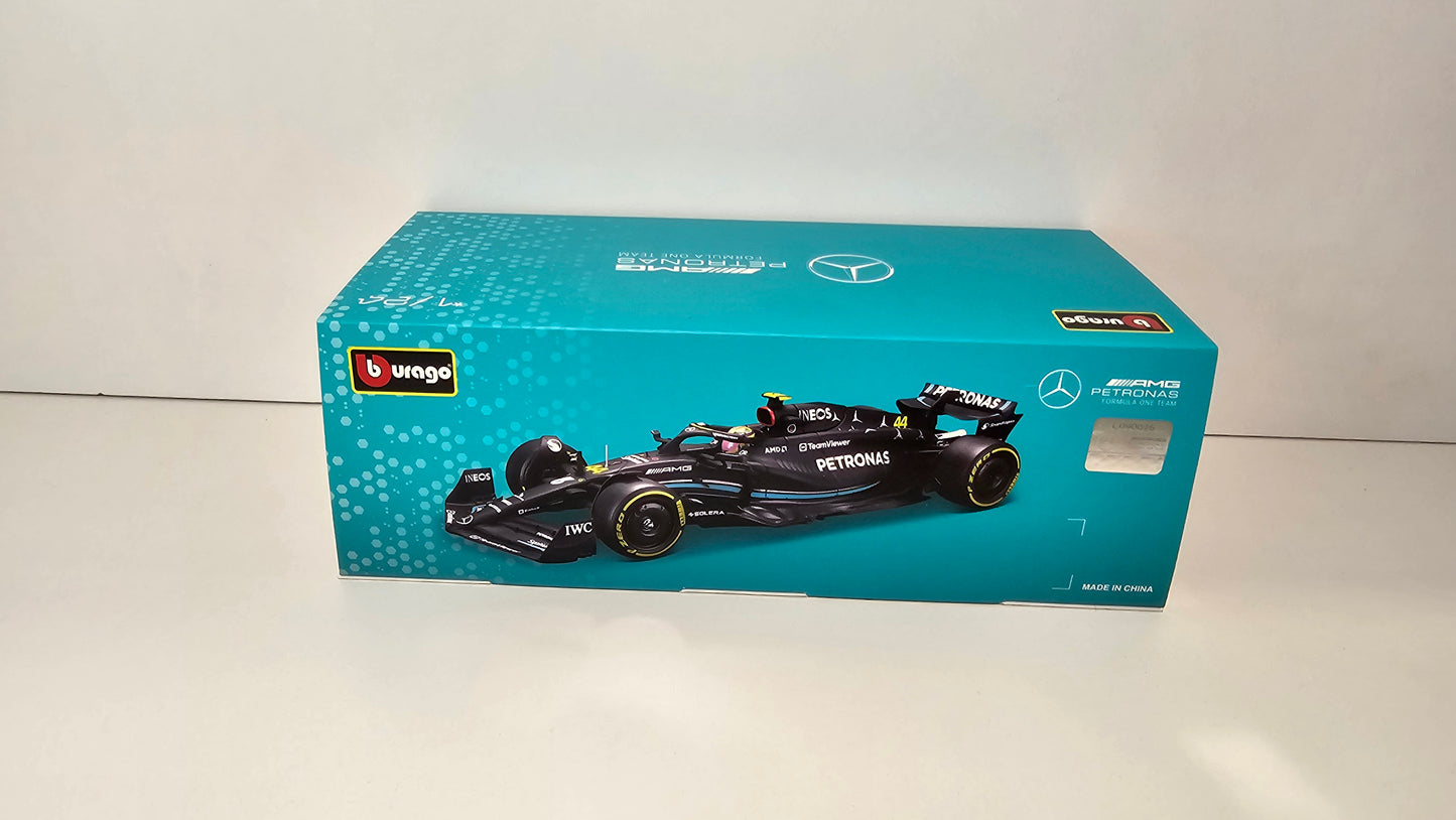 Mercedes AMG F1 W14 E Performance #44 L. Hamilton - 2023 - F1 Burago - Escala 1/24 c/acrílico