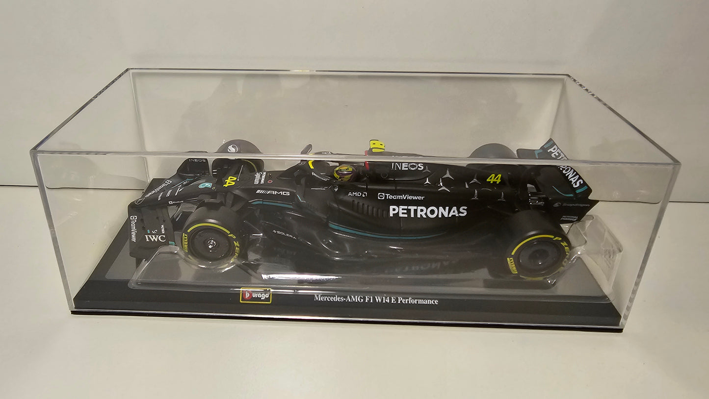 Mercedes AMG F1 W14 E Performance #44 L. Hamilton - 2023 - F1 Burago - Escala 1/24 c/acrílico