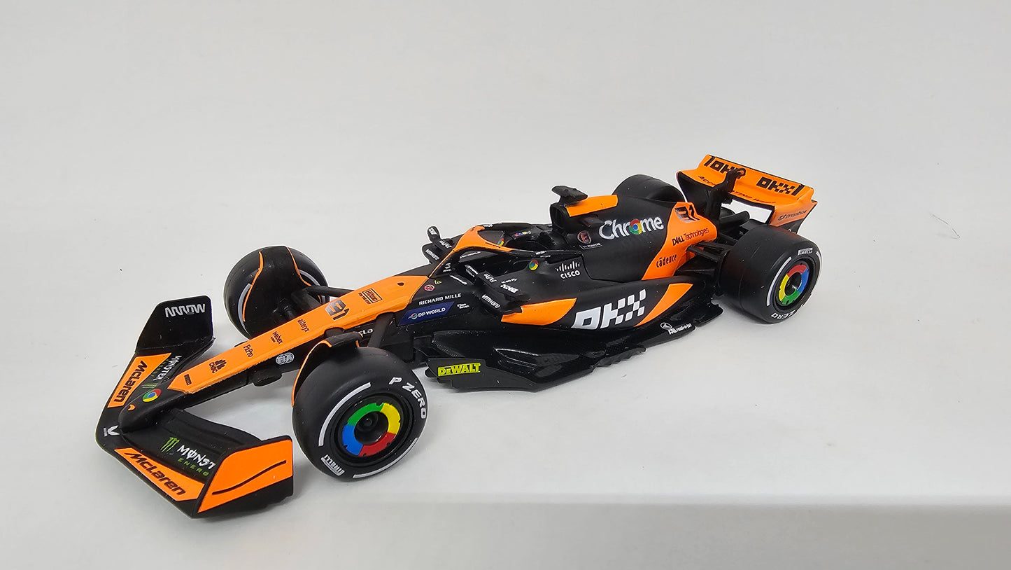 MCLAREN Formula 1 Team MCL38 #81 Oscar Piastri 2024 - F1 Burago Escala 1/43