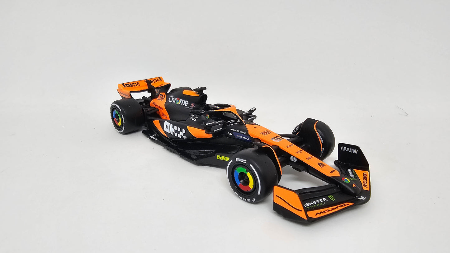 MCLAREN Formula 1 Team MCL38 #81 Oscar Piastri 2024 - F1 Burago Escala 1/43