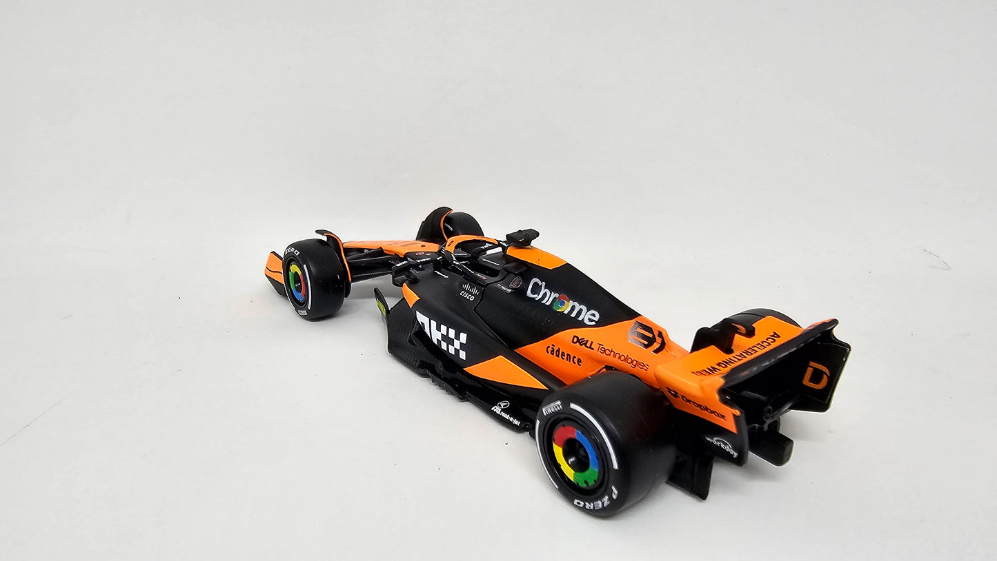 MCLAREN Formula 1 Team MCL38 #81 Oscar Piastri 2024 - F1 Burago Escala 1/43