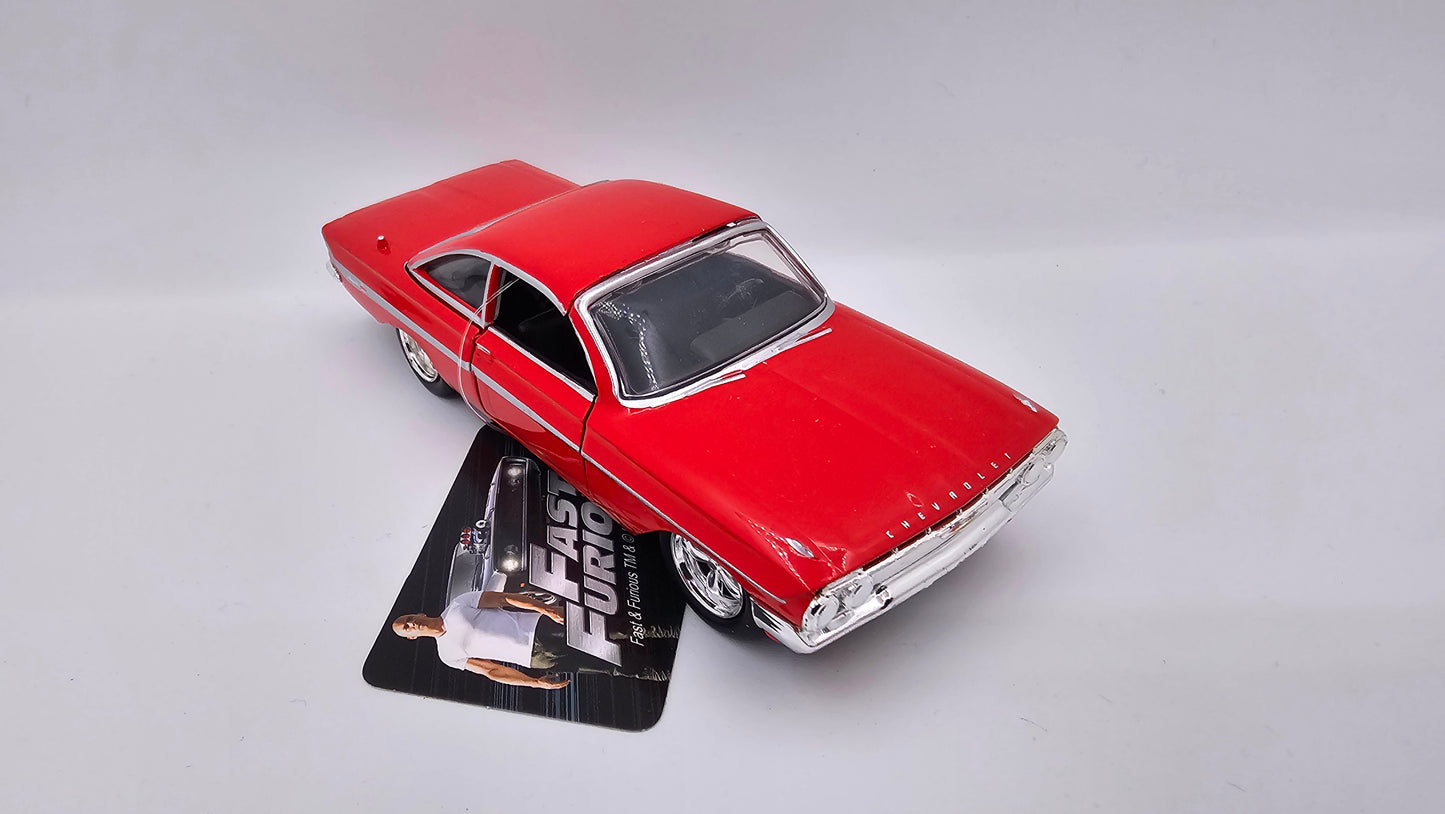 Chevy Impala 1961 de Dominic Toretto - "RAPIDOS Y FURIOSOS 8" - Escala 1/32 - Jada
