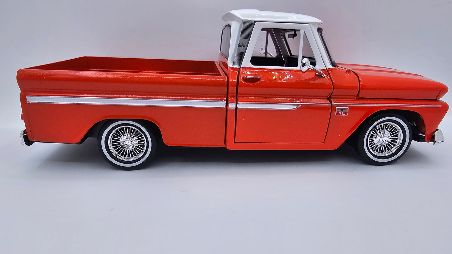 Chevy C10 Fleetside 1966 Custom - Escala 1/24 - Motormax (sin caja)