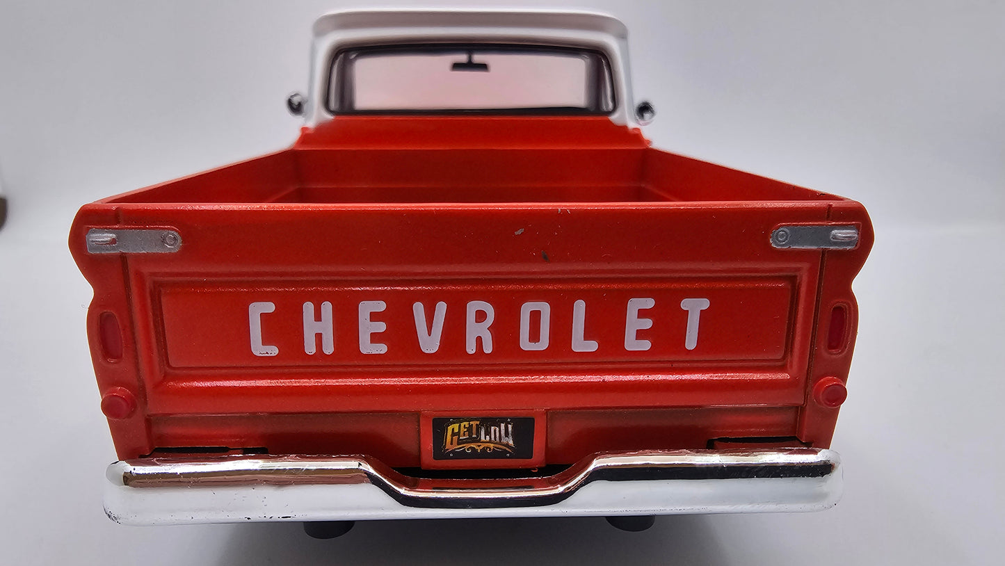 Chevy C10 Fleetside 1966 Custom - Escala 1/24 - Motormax (sin caja)