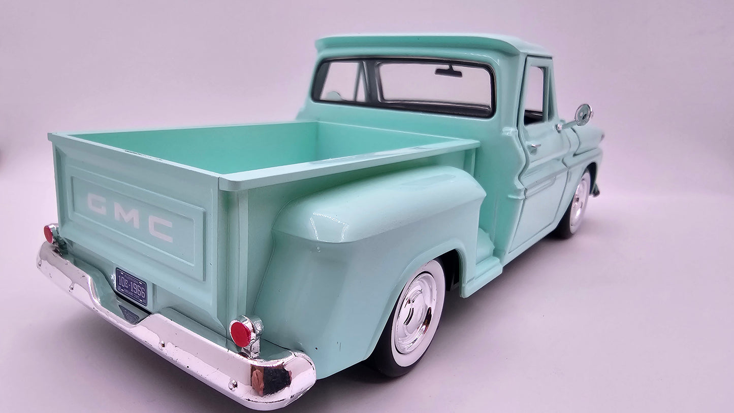 GMC C1000 1966 - Escala 1/24 - Motormax (sin caja)