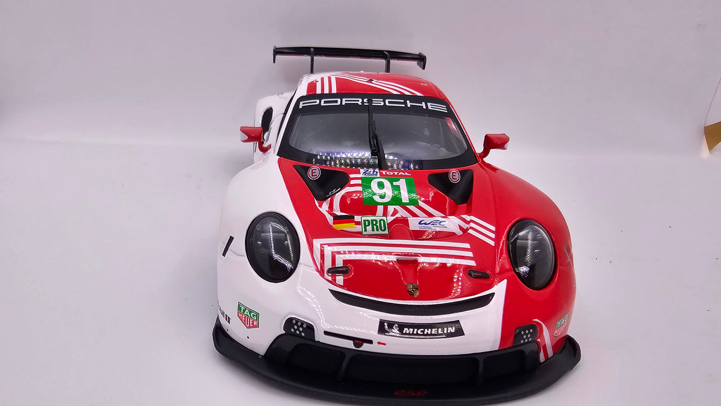 Porsche 911 RSR - Escala 1/24 - BURAGO (sin caja)