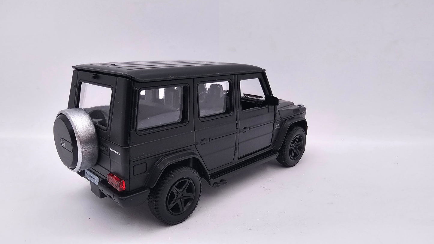 Mercedes Benz G63 AMG - Escala 1/36 - RMZ