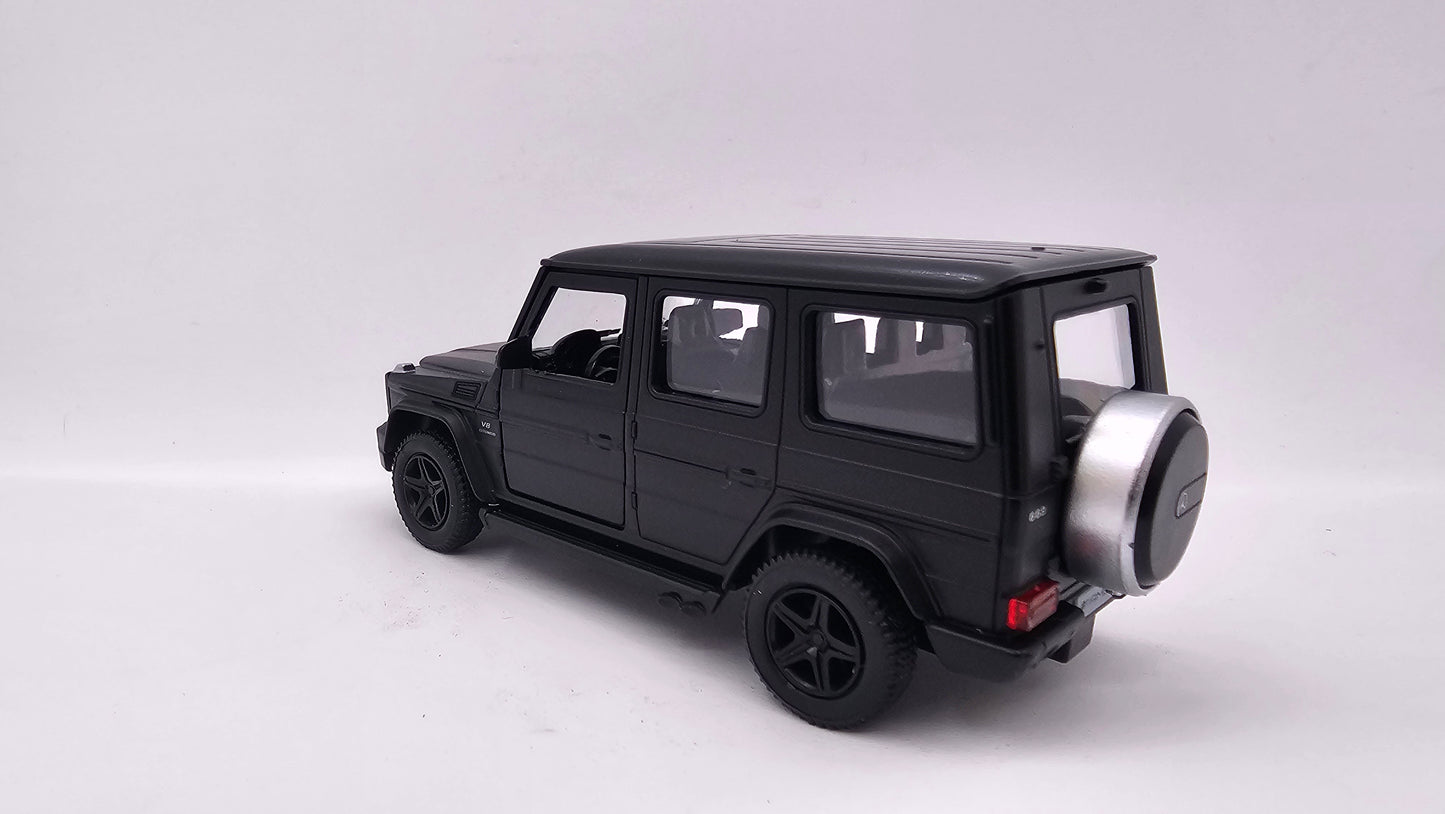 Mercedes Benz G63 AMG - Escala 1/36 - RMZ