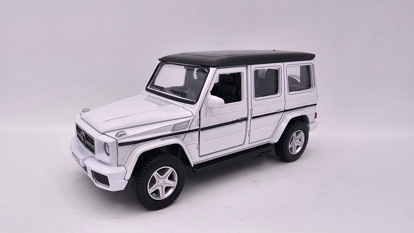 Mercedes Benz G63 AMG - Escala 1/36 - RMZ