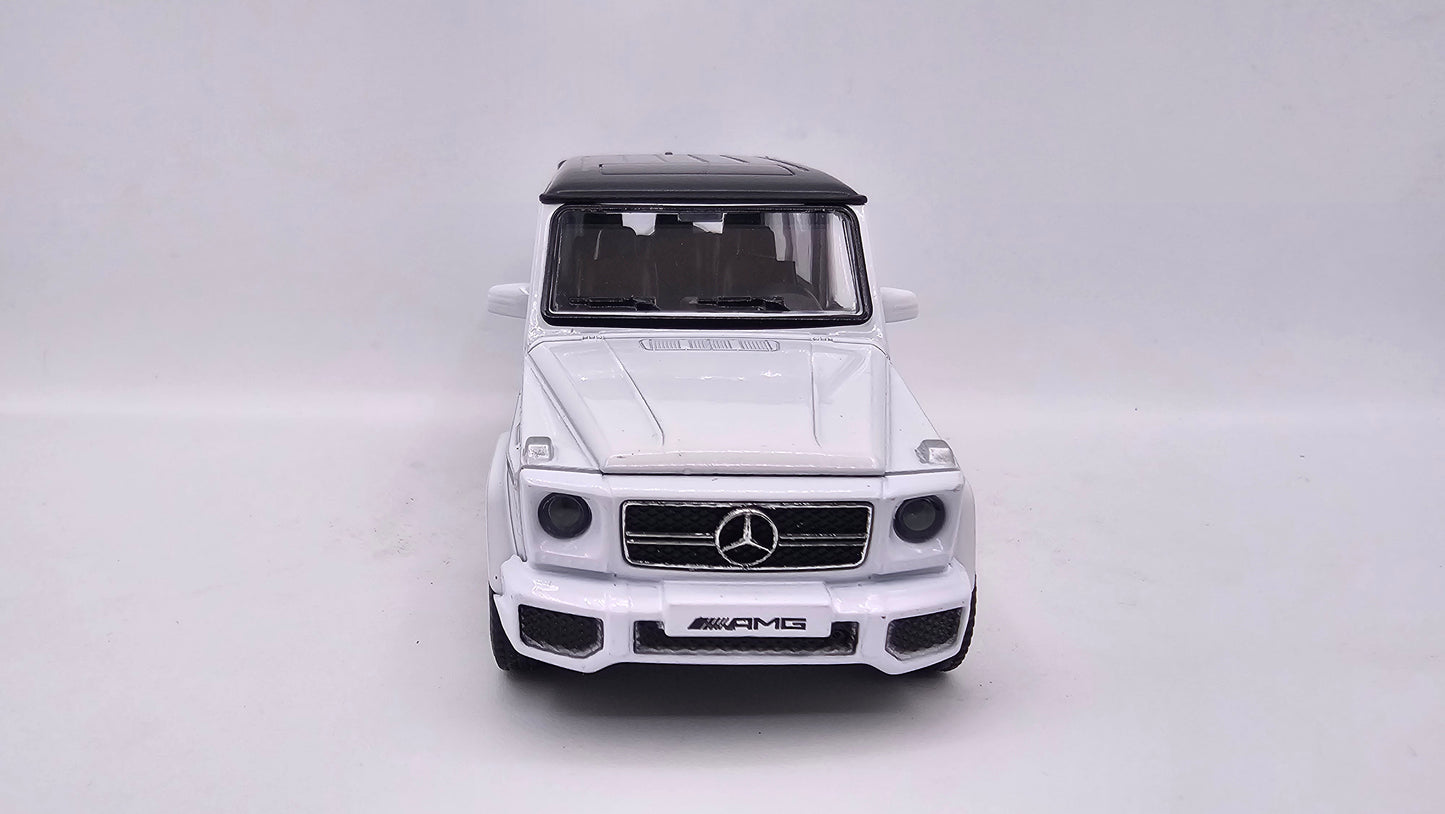 Mercedes Benz G63 AMG - Escala 1/36 - RMZ