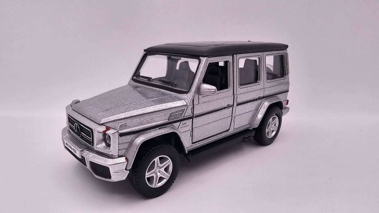 Mercedes Benz G63 AMG - Escala 1/36 - RMZ