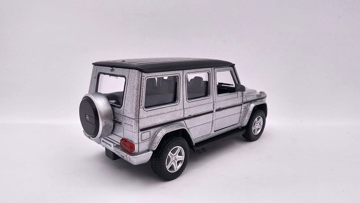 Mercedes Benz G63 AMG - Escala 1/36 - RMZ