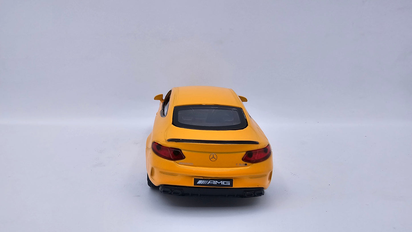 Mercedes Benz C 63 S AMG - Escala 1/36 - RMZ