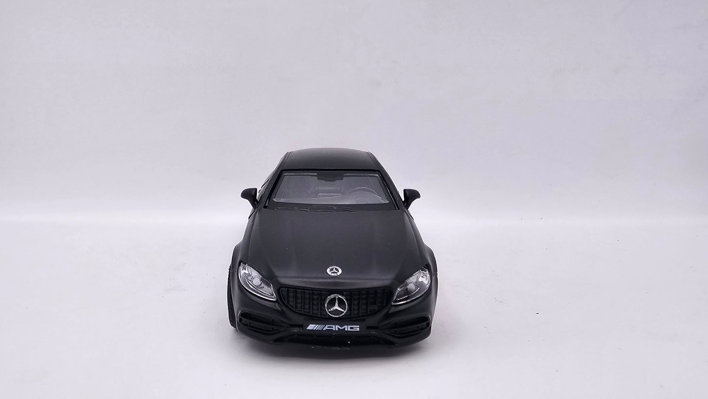 Mercedes Benz C 63 S AMG - Escala 1/36 - RMZ