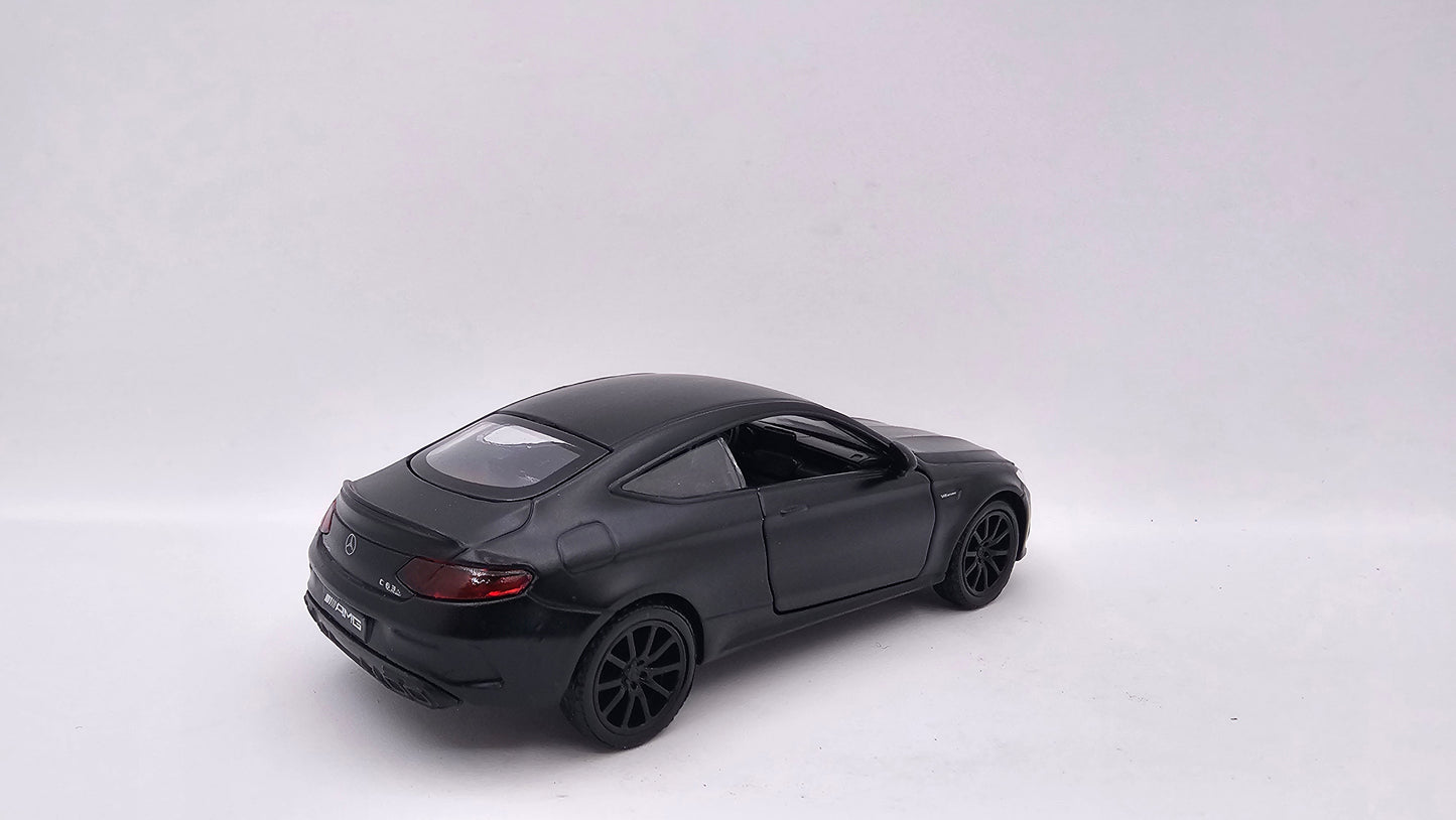 Mercedes Benz C 63 S AMG - Escala 1/36 - RMZ
