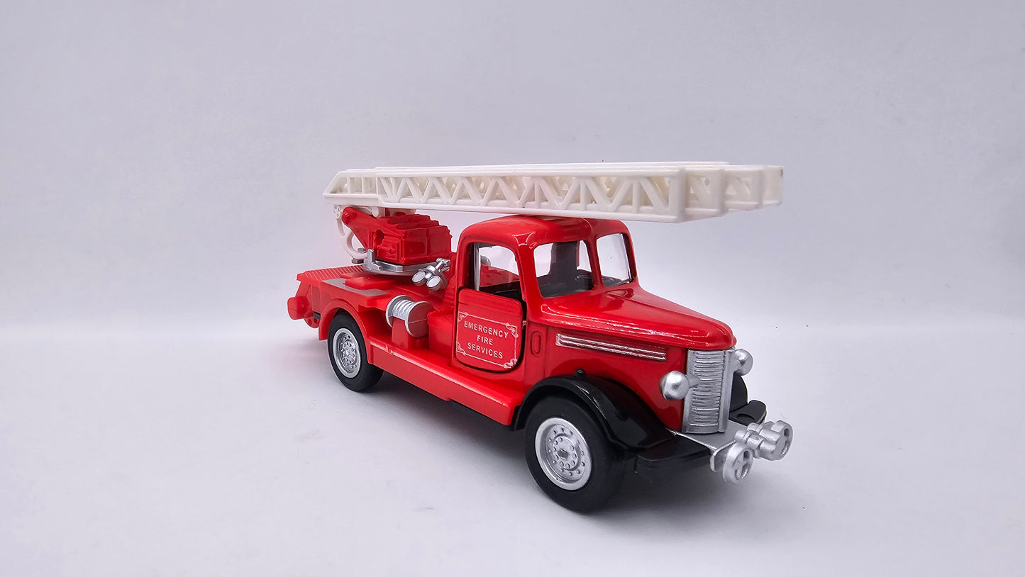 Camion de Bomberos Clasico - Escala 1/38 - GOKI - (Sin Caja)