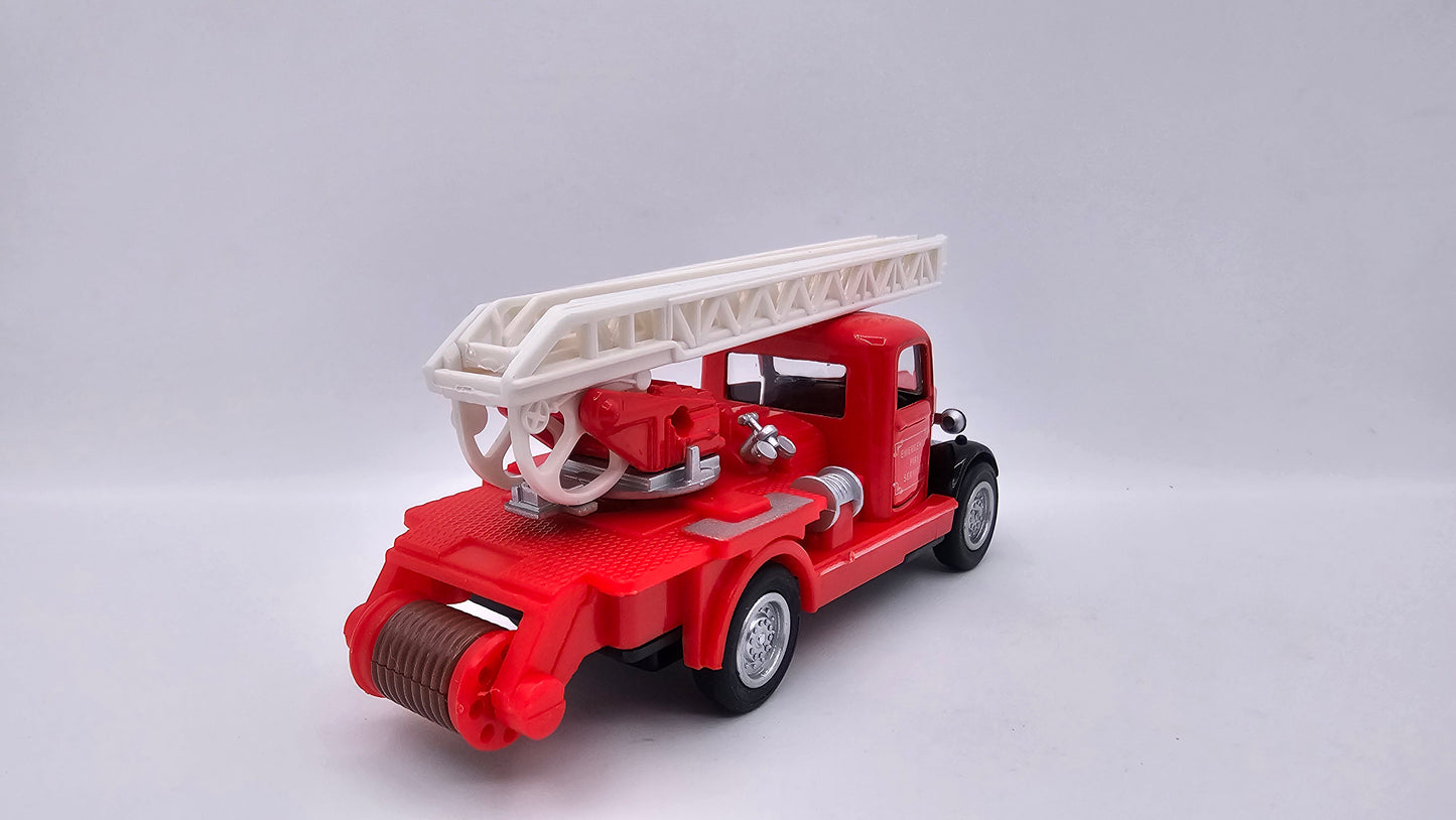 Camion de Bomberos Clasico - Escala 1/38 - GOKI - (Sin Caja)