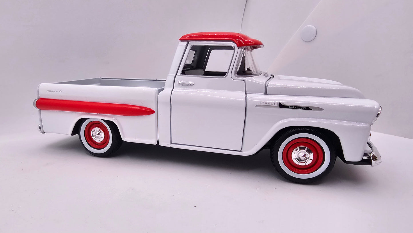 Chevy Apache 1958 - Escala 1/24 - Motormax (sin caja)