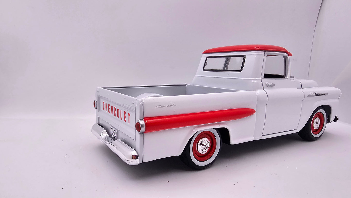 Chevy Apache 1958 - Escala 1/24 - Motormax (sin caja)