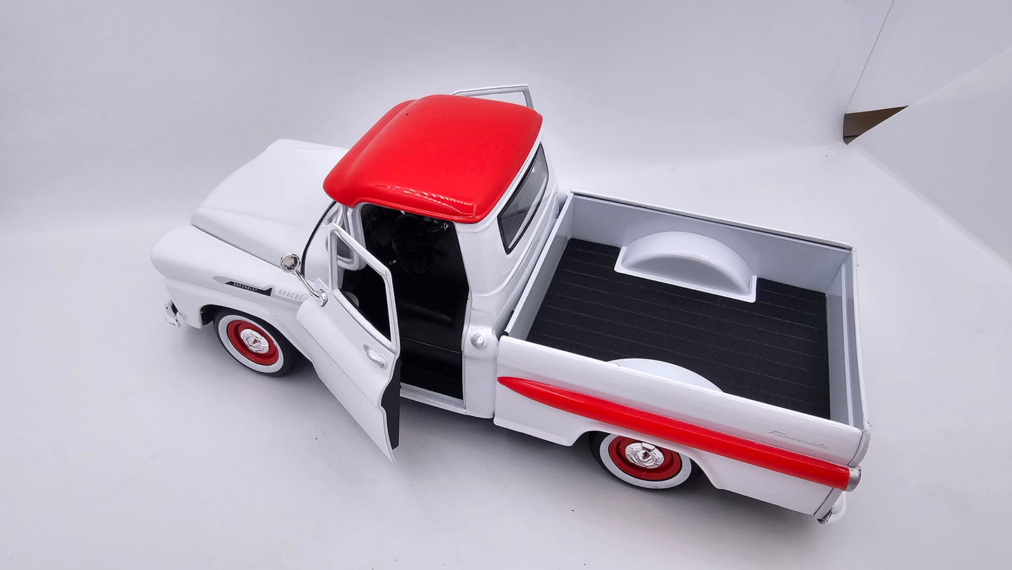 Chevy Apache 1958 - Escala 1/24 - Motormax (sin caja)