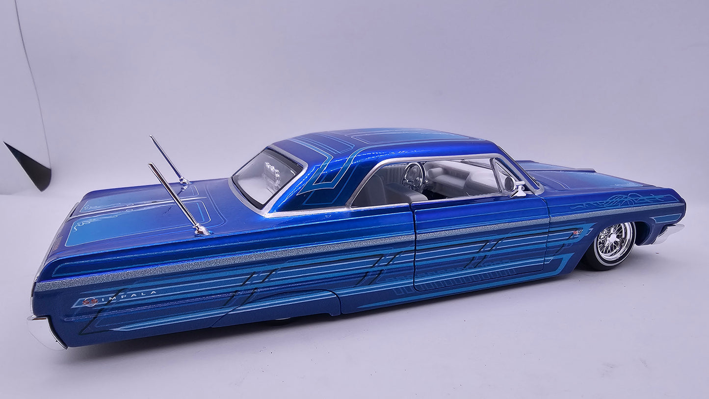Chevrolet Impala SS 1964 Low Rider - Escala 1/24 - Maisto (sin caja)