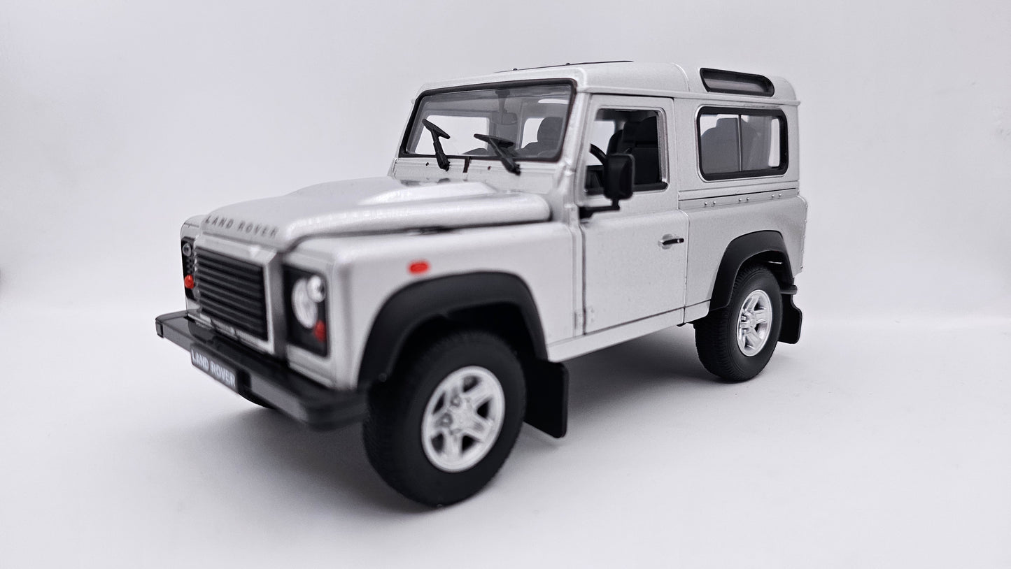 Land Rover Defender - Escala 1/24 - Welly (sin caja)