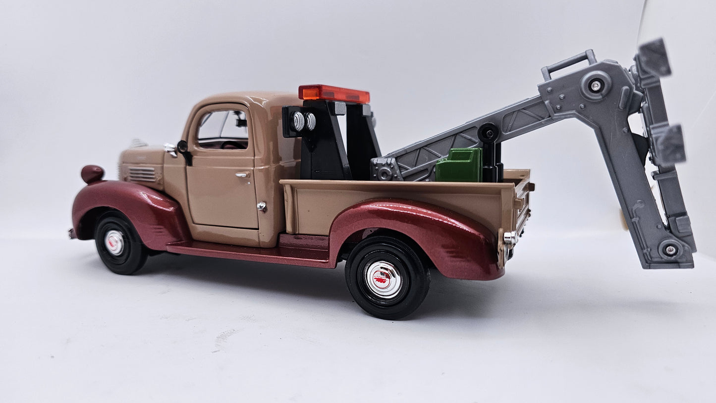Plymouth Truck 1941 Grúa - Escala 1/24 - Motormax (sin caja)