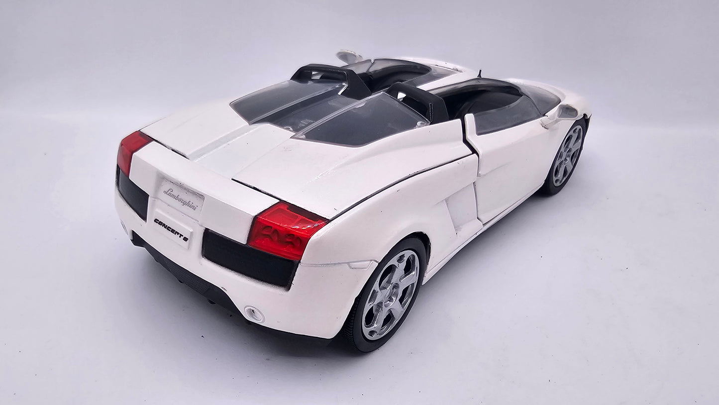 Lamborghini Concept S - Escala 1/24 - Motor Max (sin caja)
