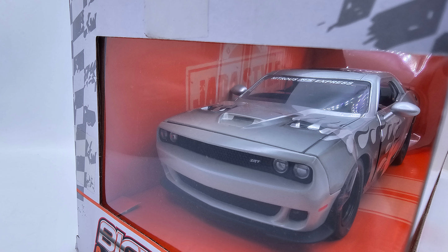 Dodge Challenger SRT HELLCAT 2015 Custom - Escala 1/24 - Jada