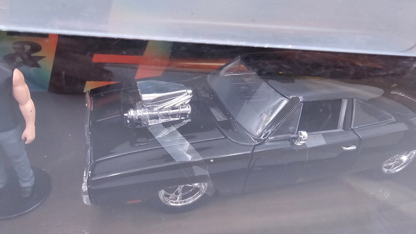 Dodge Charger R/T "Rápido y Furioso" c/Personaje de Dominic Toretto - Escala 1/24 - Jada