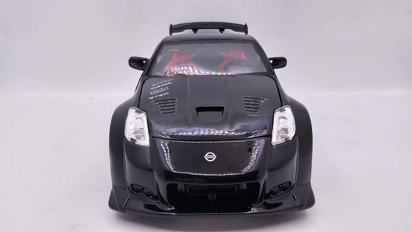Nissan 350Z (Z33) 2003 - Escala 1/24 - Jada (sin caja)