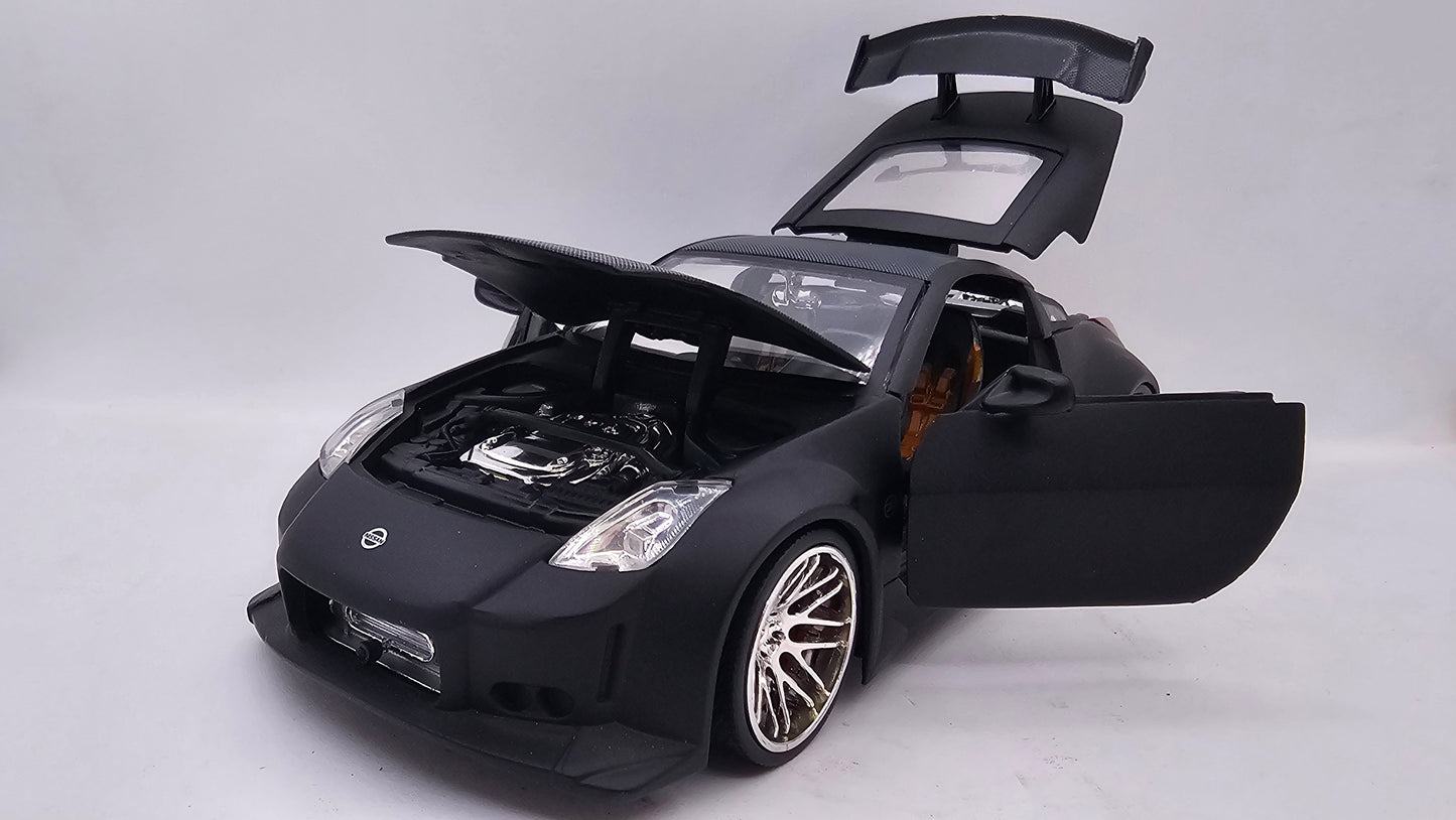 Nissan 350Z (Z33) 2003 - Escala 1/24 - Jada (sin caja)