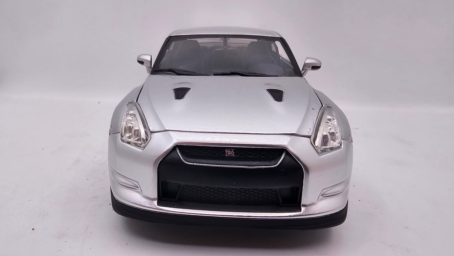 Nissan GT-R (R35) 2009 de Brian - "RAPIDO Y FURIOSO" - Escala 1/24 - Jada (sin caja)