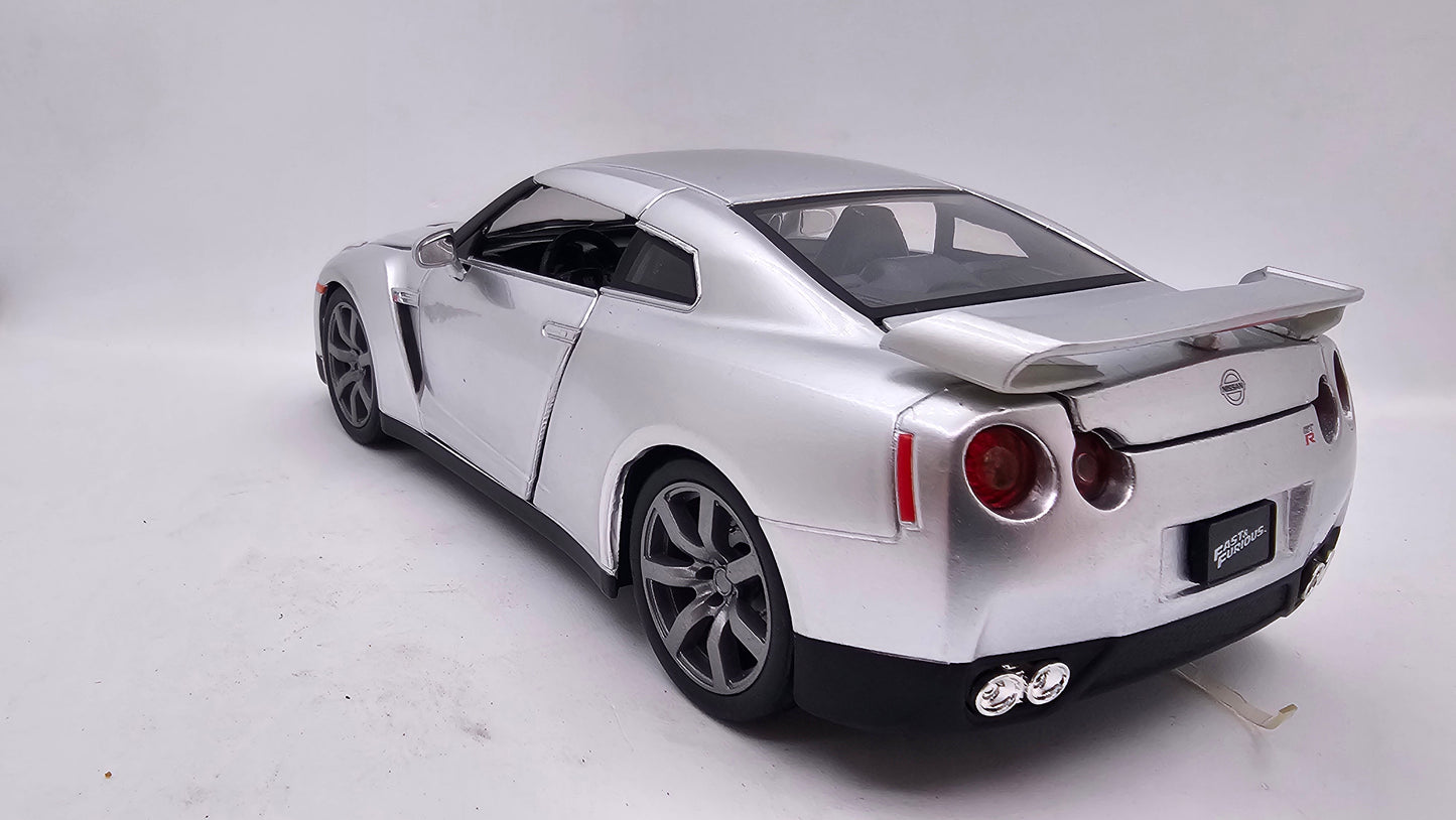 Nissan GT-R (R35) 2009 de Brian - "RAPIDO Y FURIOSO" - Escala 1/24 - Jada (sin caja)