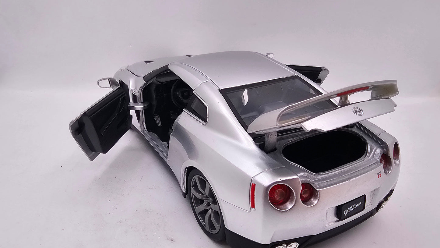 Nissan GT-R (R35) 2009 de Brian - "RAPIDO Y FURIOSO" - Escala 1/24 - Jada (sin caja)