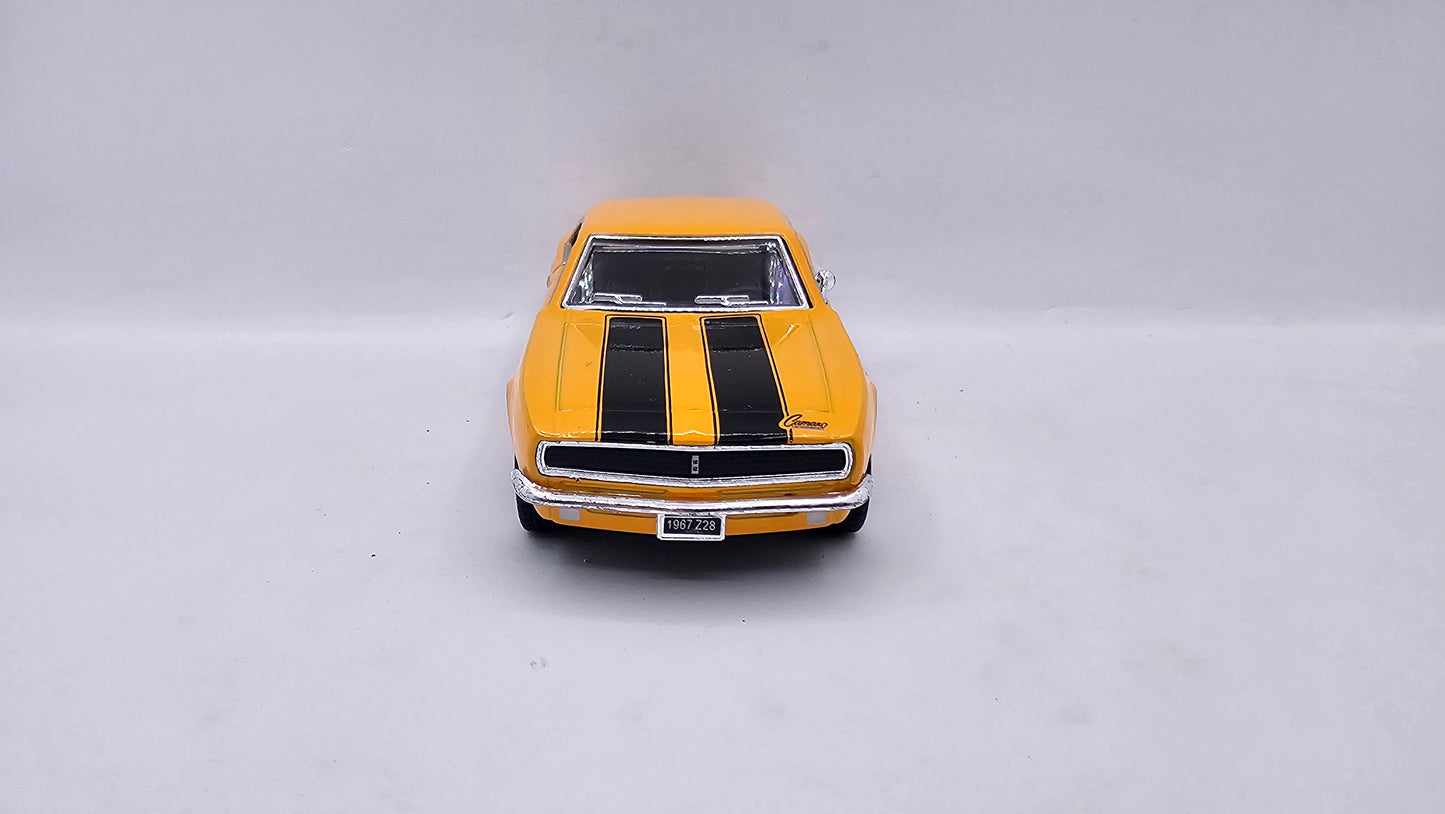 Chevrolet Camaro Z-28 1967- Escala 1/37 - Kinsmart - (Sin caja)