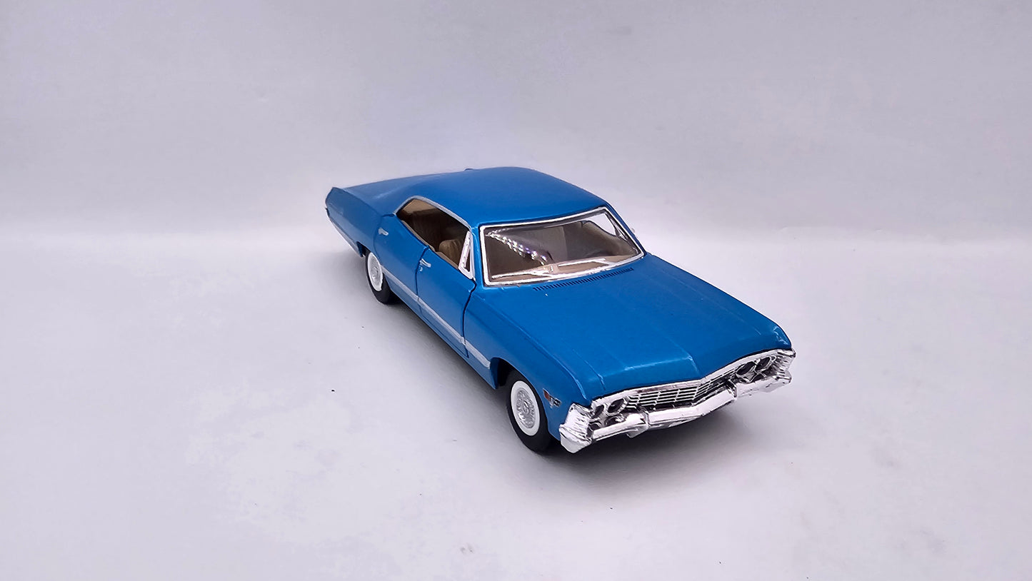 Chevrolet Impala 1967- Escala 1/43 - Kinsmart - (Sin caja)